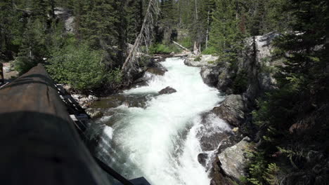 Waterfall-flowing-through-the-forest