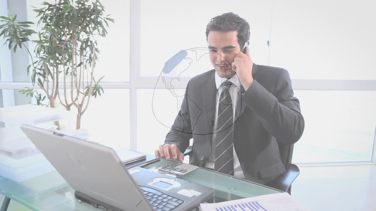 Uomo d'affari che telefona