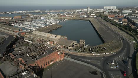 Grimsby-Ice-Company-Edificio-Abandonado-Muelles-Puerto-Vista-Aérea-Histórico-Industrial-Costa-Este-Reino-Unido