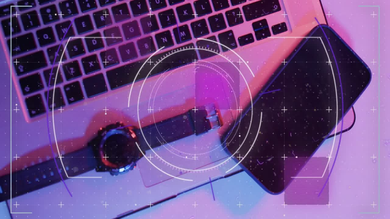 animación del escaneo del alcance y el procesamiento de datos a través de portátiles, relojes inteligentes y teléfonos inteligentes