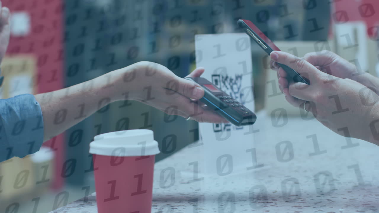 두 명의 백인 여성이 스마트폰으로 지불하는 바이너리 코딩의 애니메이션