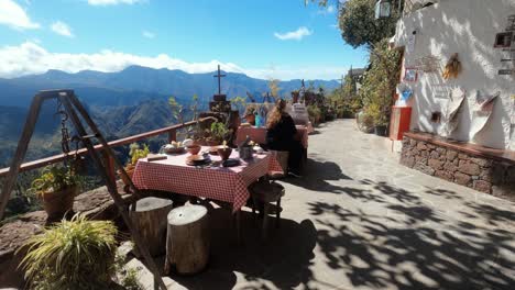 Pintoresca-Terraza-Mirador-En-Las-Casas-Cueva-De-Artenara