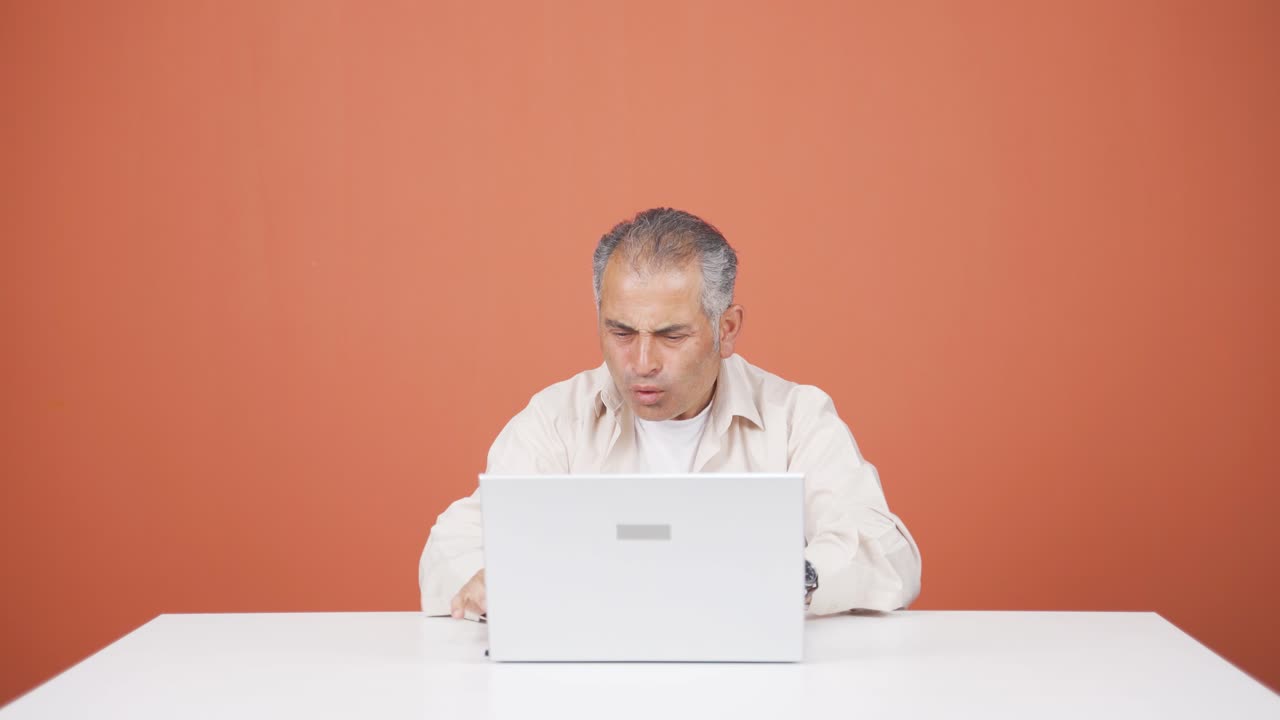 Man sending wrong mail on laptop. Can't get mail back.