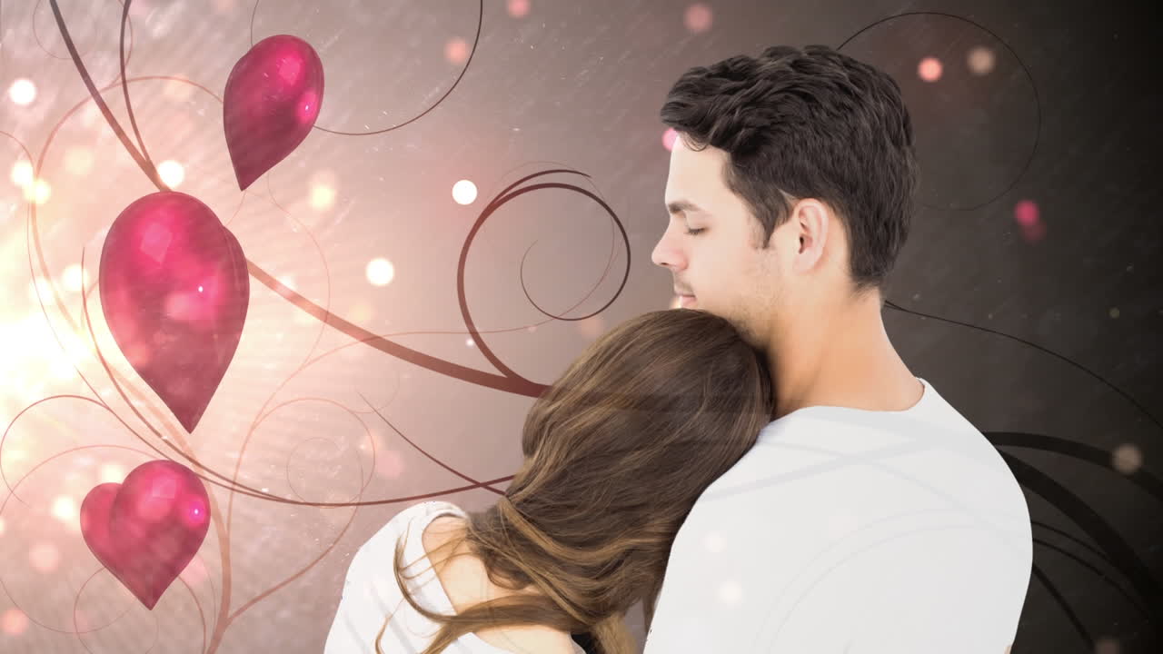 여자 가 남자친구 의 어깨 에 머리 를  ⁇ 고 있는 것