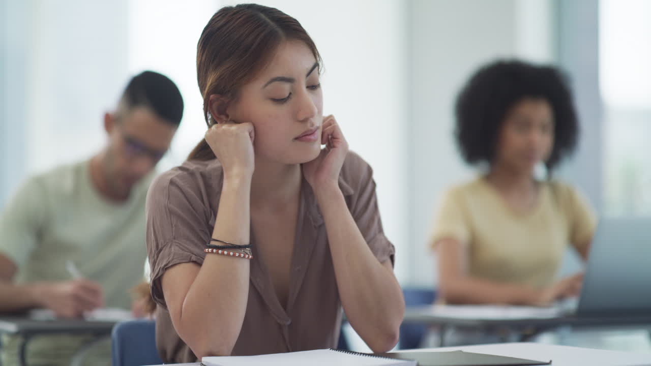 demasiado cansado para escuchar la lección