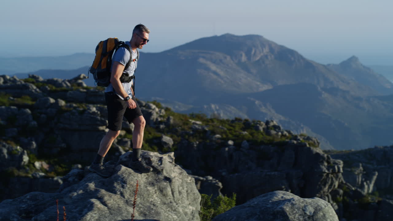 Ve donde te sientas más vivo.