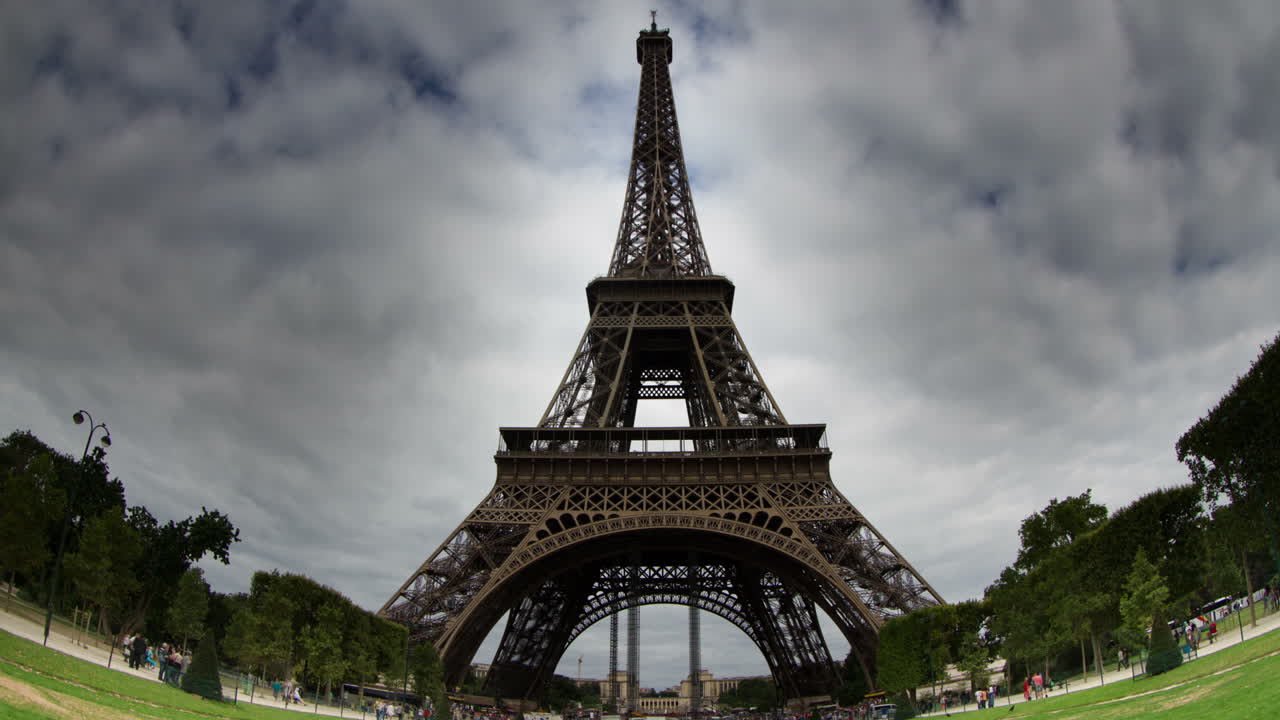 эйфелева башня 02