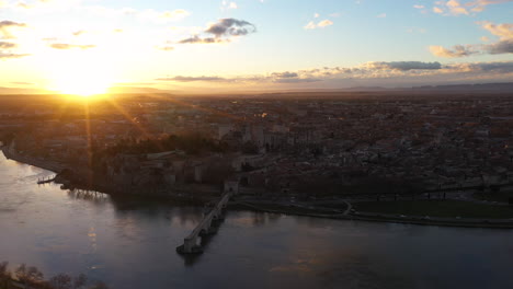 Aviñón-Vista-Aérea-De-La-Ciudad-Francia-Amanecer-Palais-Des-Papes-Unesco