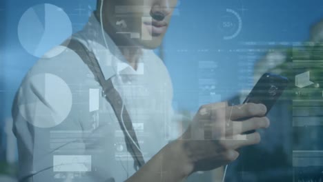 animación del procesamiento de datos financieros sobre un hombre de raza mixta que usa un teléfono inteligente