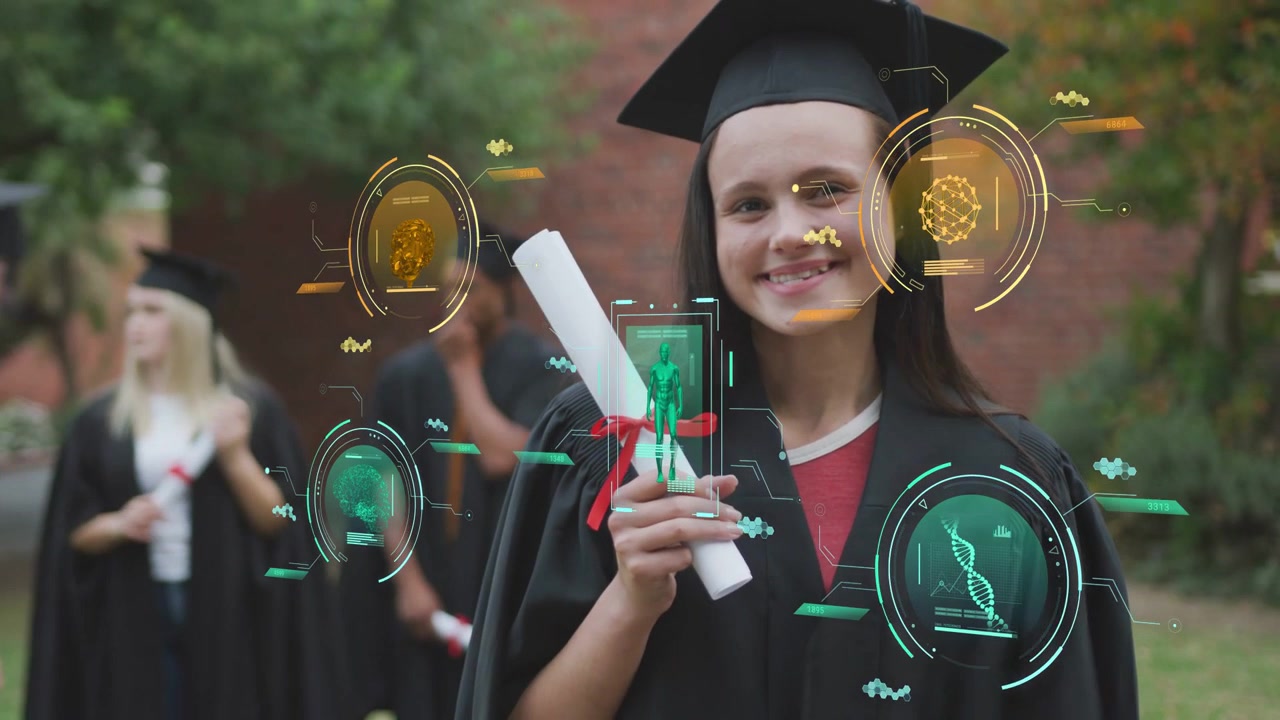 Laureata che tiene in mano il diploma mentre la telecamera si centra, generando un HUD AR con un'elica di DNA ed elementi di laurea.