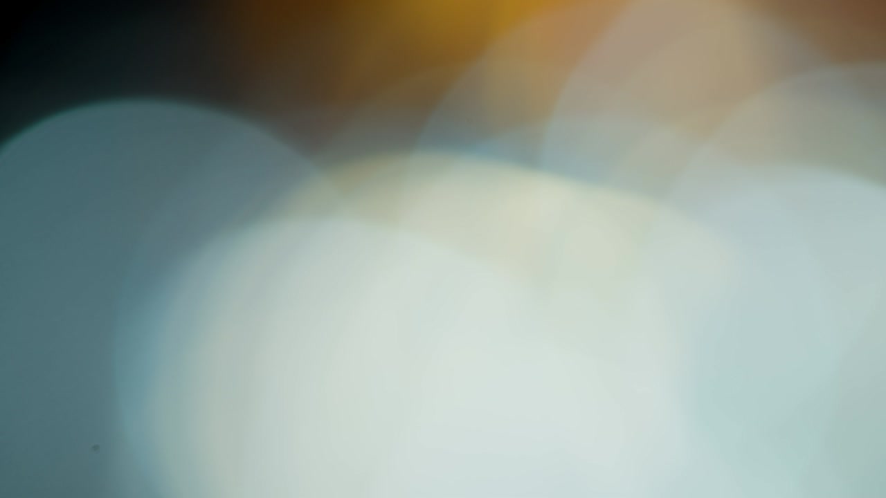 la luz filtra imágenes de 4k, superposiciones de bokeh con brillo de lente, fondo de llama quemada, efecto de rayos de destello