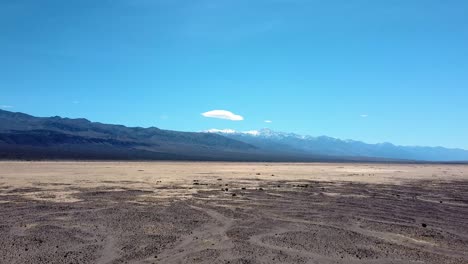 Desierto-De-Mojave-En-California,-EE.UU.-En-Verano---Toma-Aérea-De-Drones