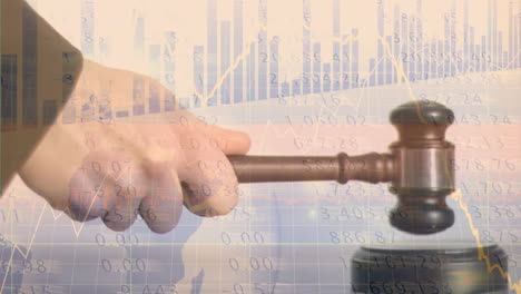 animación de las estadísticas y el procesamiento de datos financieros sobre el martillo del subastador