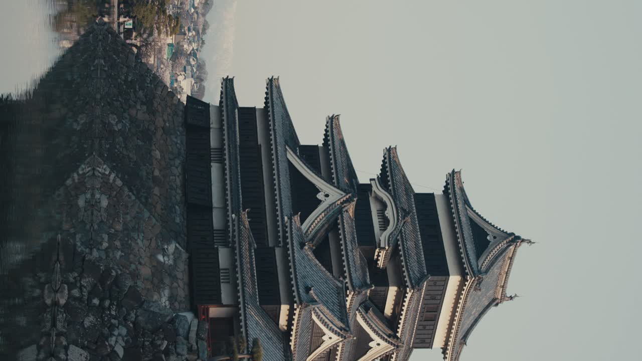 일본 나가노 현의 마쓰모토 시와 성의 수직