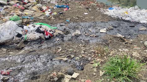 contaminación del agua por productos químicos tóxicos en el área urbana