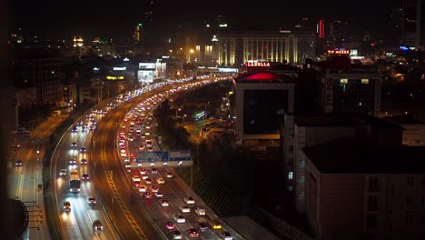 el atasco nocturno en estambul