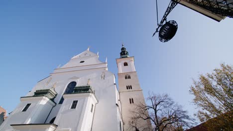 Schöne-Aufnahme-Der-Pfarrkirche-St