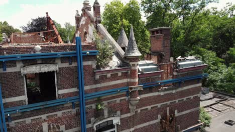 Alte-Verlassene-Urbex-Villa-In-Antwerpen,-Belgien