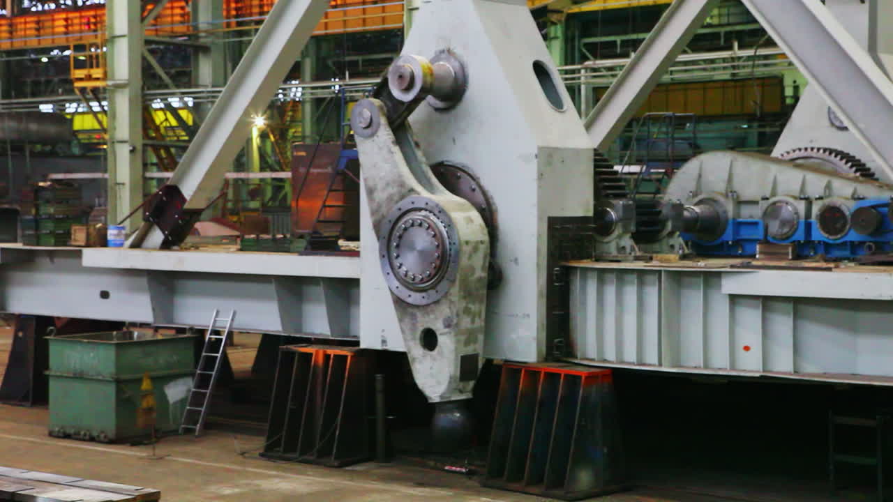 maquinaria industrial en una fábrica