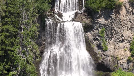 alexander falls in whistler bristish columbia