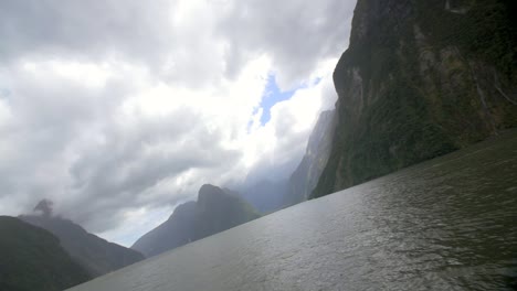 bắn nghiêng trên milford sound