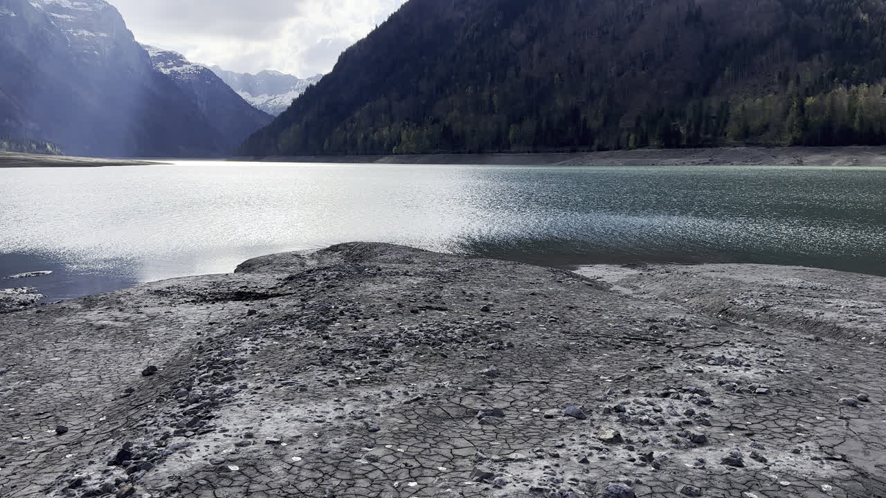Rocky mountains around Kl&ouml;ntalersee lake Glarus Kanton, Switzerland