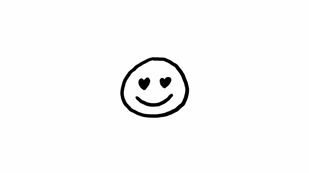 Semplice faccina sorridente disegnata a mano con occhi a cuore