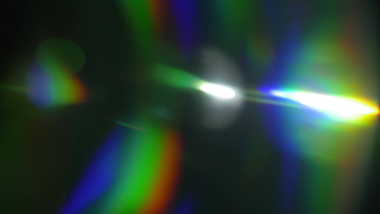Effetto luce dinamico con lens flare anamorfico su sfondo scuro
