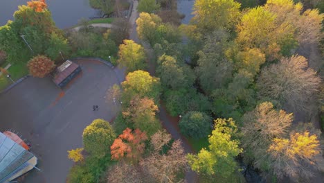 Voldelpark,-Berühmter-Park-In-Amsterdam,-Luftaufnahme