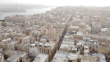 Very-detailed-4-K-Footage-of-drone-back-out-of-historic-town-centre-in-Valletta-Malta