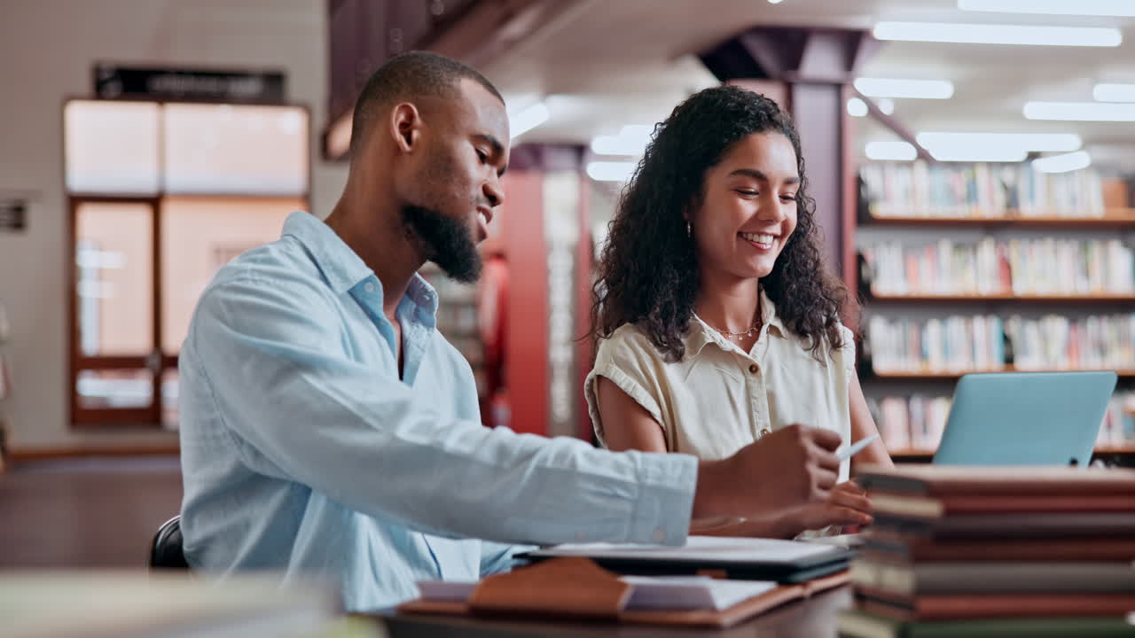 Students Collaborating in the Library
