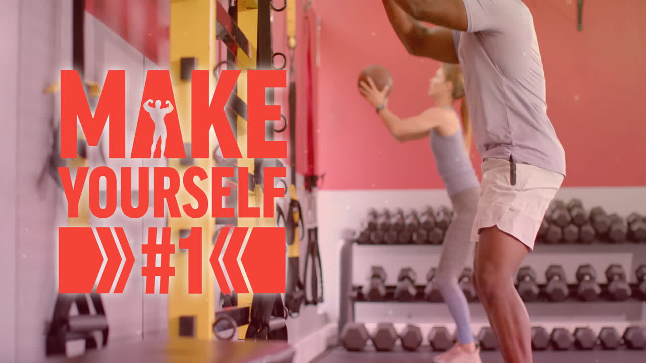 '자신을 숫자 1으로 만들어라'의 애니메이션은 다양한 남녀가 체육관에서 운동하는 내용을 담고 있다.