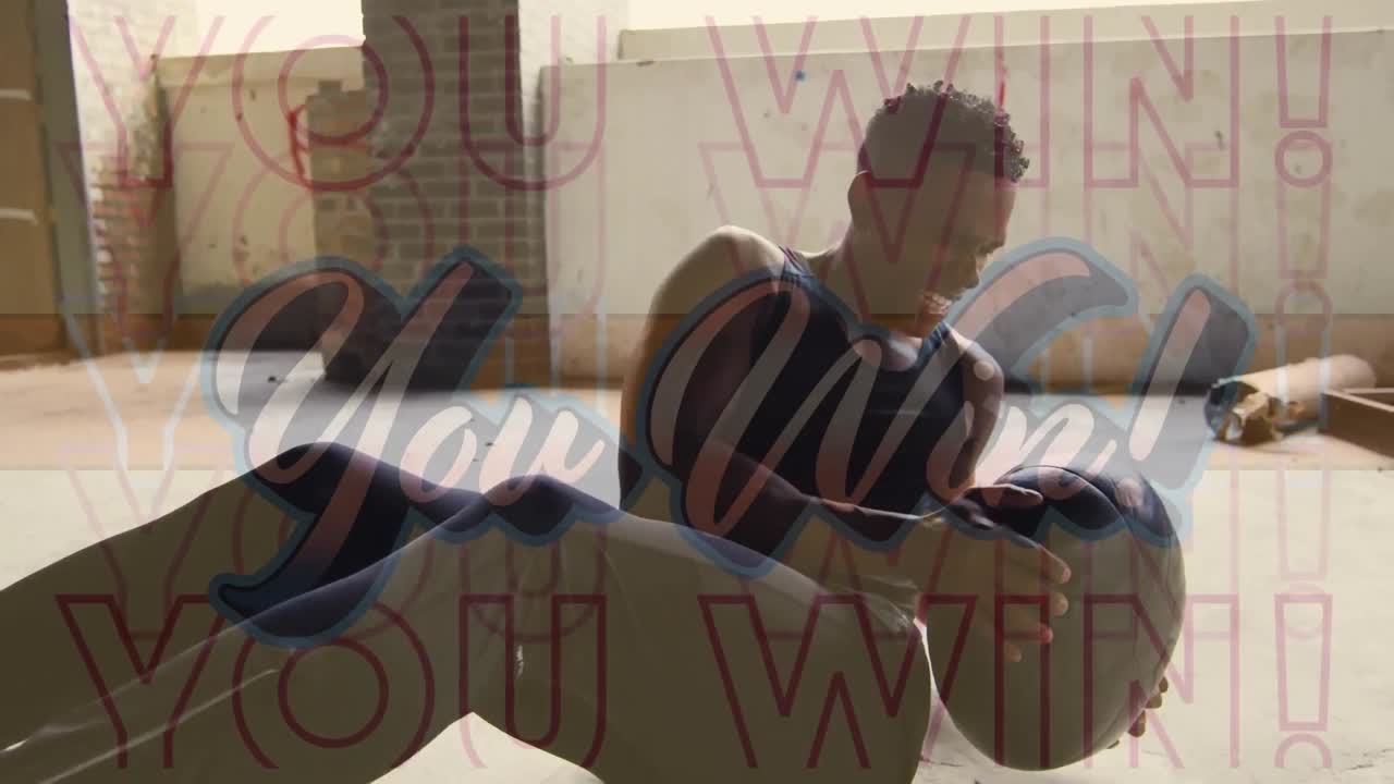 composición digital de usted ganar texto contra el hombre trabajando con la pelota de medicina