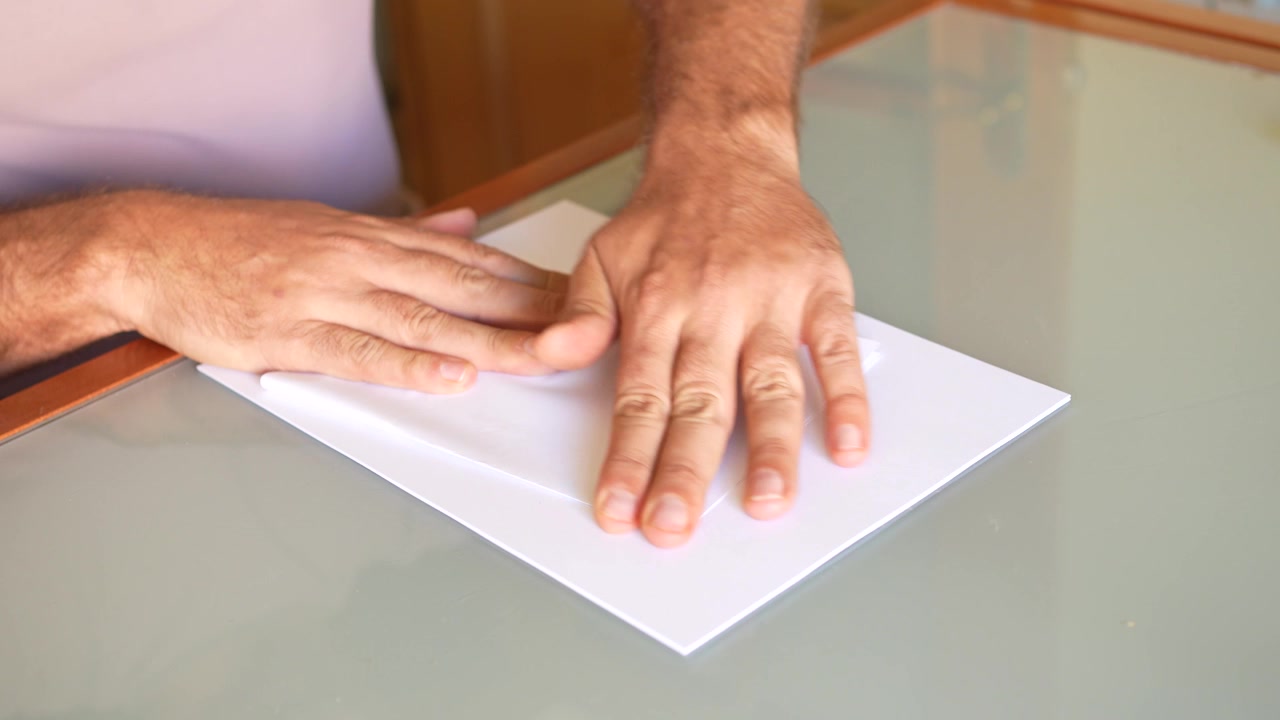 This article shows the detailed process of folding paper for various creative projects