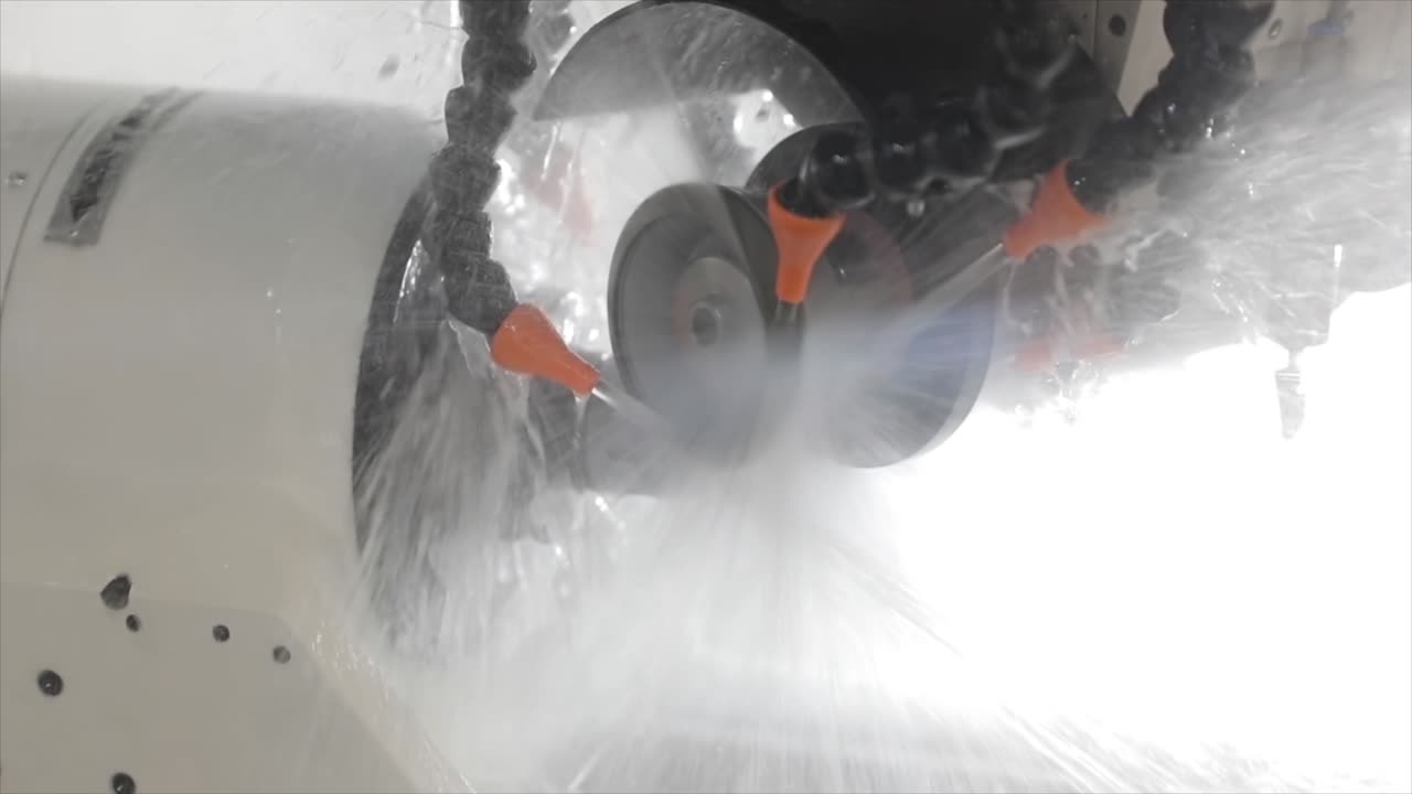 máquina de fresado cnc para el trabajo de metales.