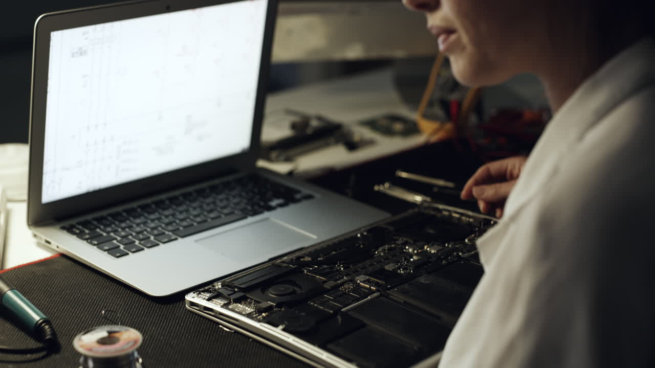 A little laptop shop that's big on solutions