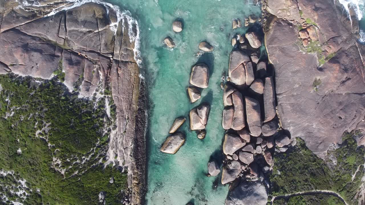 코끼리 바위는 호주 서부-1의 보호된 해변입니다.