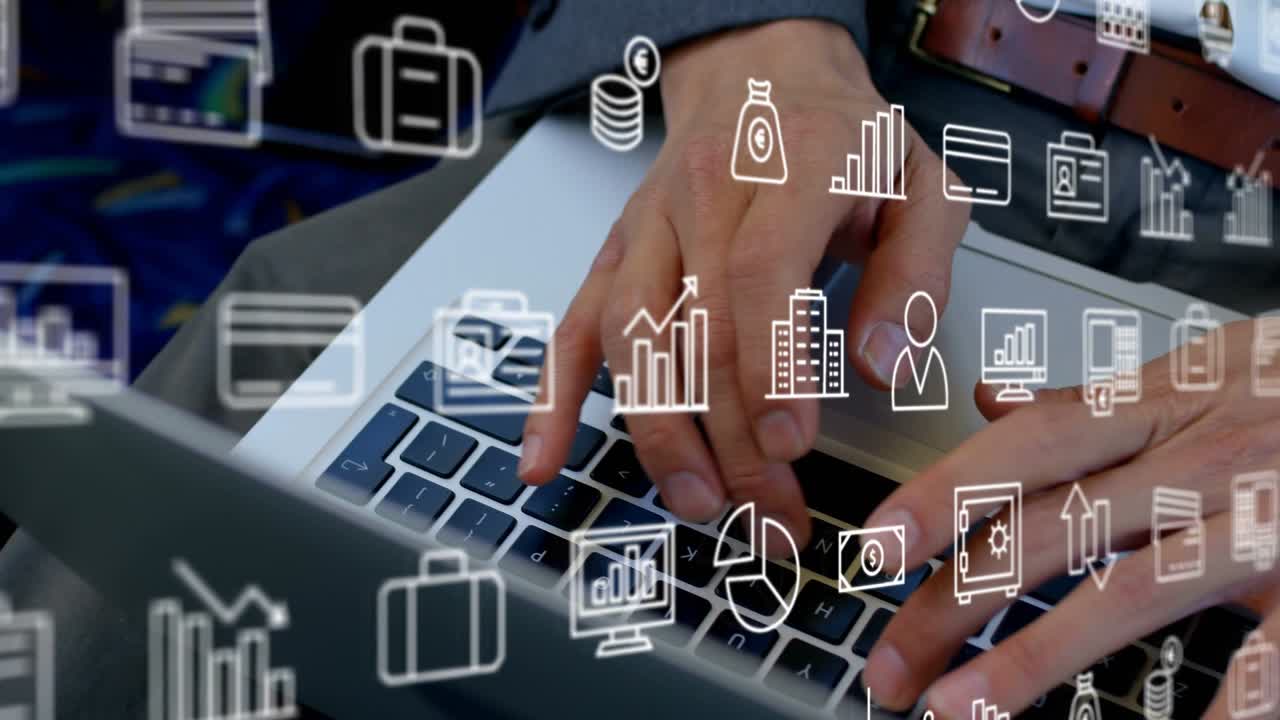 Profesional masculino tecleando con ambas manos, generando iconos financieros superpuestos en las manos, actualizando datos