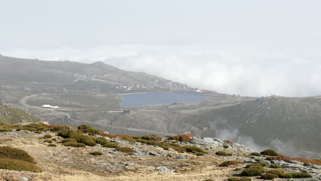 The-stunning-view-from-the-mountains-of-Serra-da-Estrela,-Portugal---wide-pan
