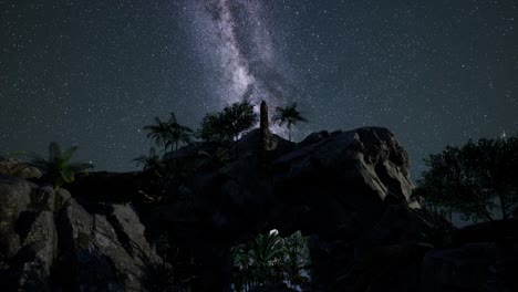 la galaxia de la vía láctea sobre las paredes del cañón de piedra arenisca
