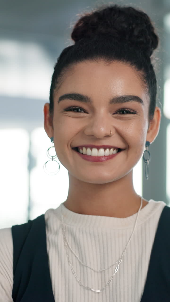 Portrait of a smiling woman with jewelry