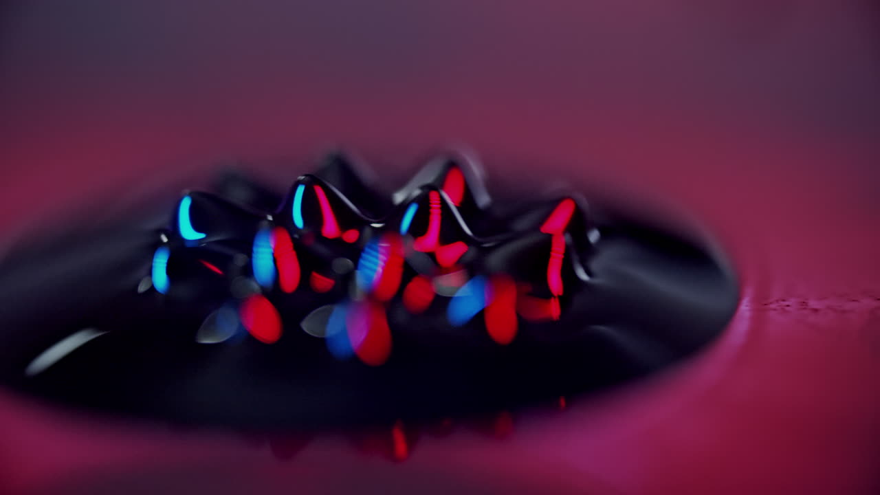 picos de formación de fluidos en una atmósfera abstracta oscura