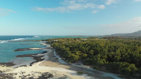 Long-coast-and-beach-in-Mauritius