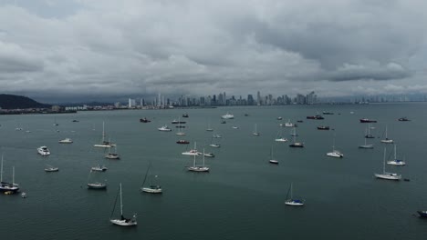 Vista-De-La-Bahía-Del-Puerto-De-La-Ciudad-De-Panamá