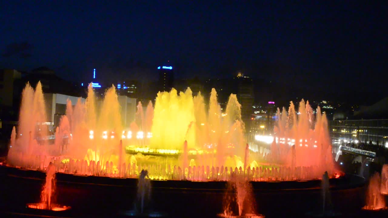 Fonte Mágica de Montjuic à noite, Barcelona, Espanha