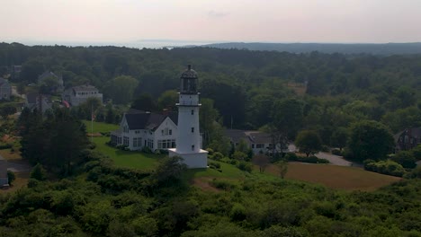 Orbit-of-coastal-Lighthouse-on-Cape-Elizabeth-in-southern-Maine-with-steady-zooming