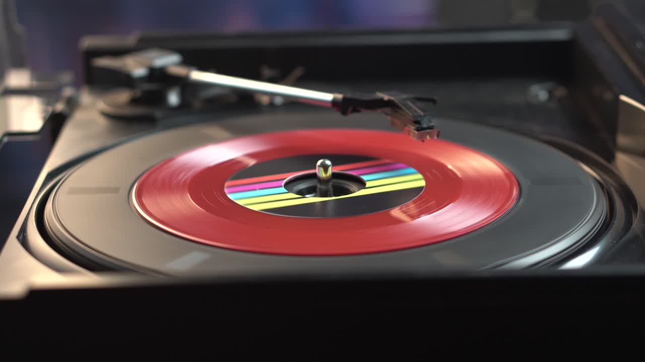 Red 45 RPM Vinyl Record Playback on Turntable Till Finish and Automatic Stop
