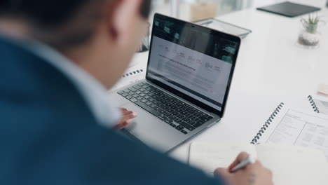 Laptop-screen,-business-people-on-website