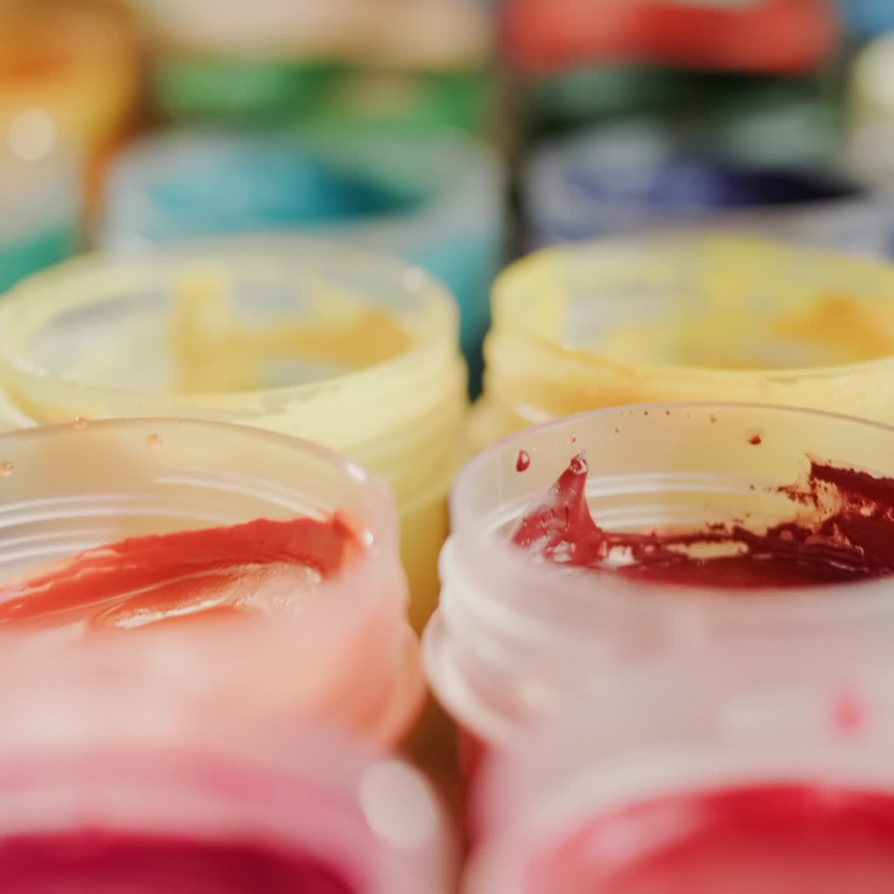 페인트로 항아리 열기