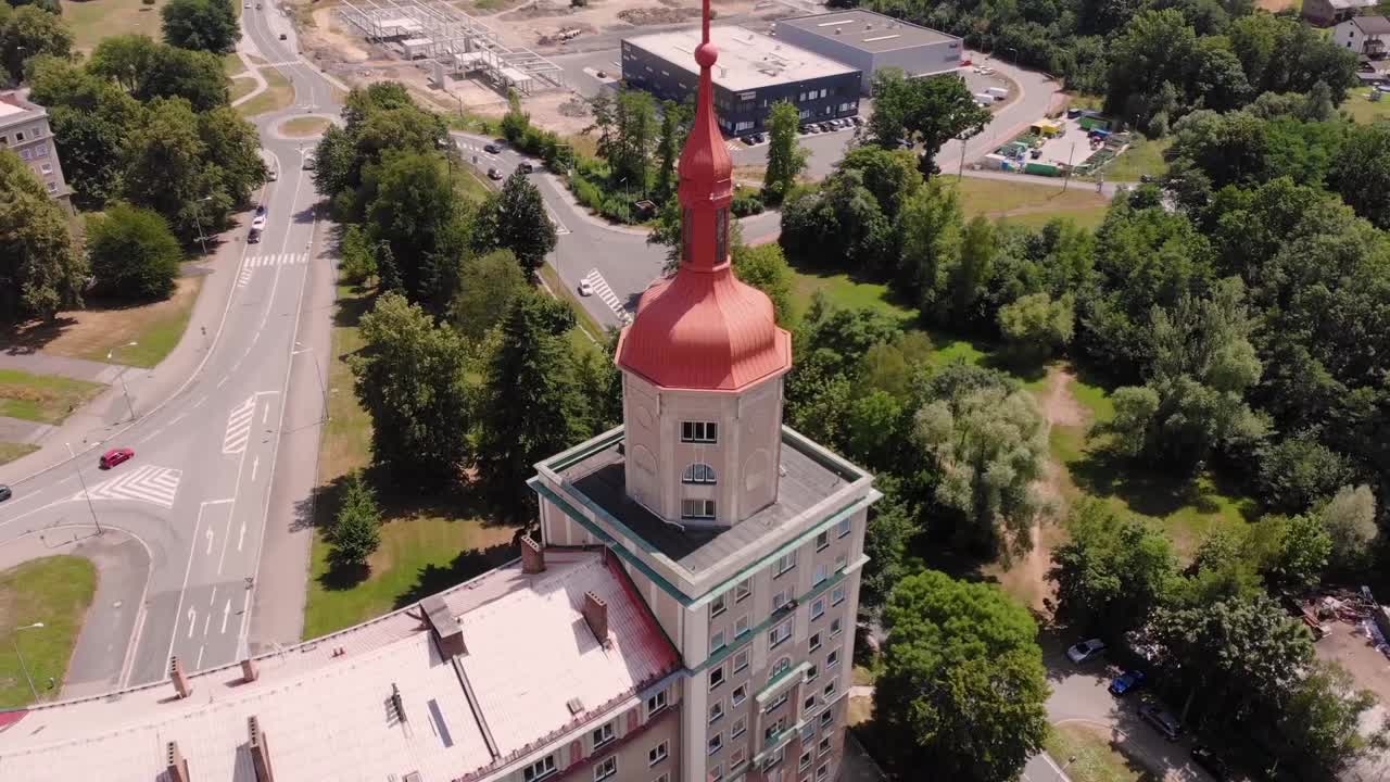 오스트라바-포루바에서 촬영된 오블로크 공중  ⁇ 도 드론
